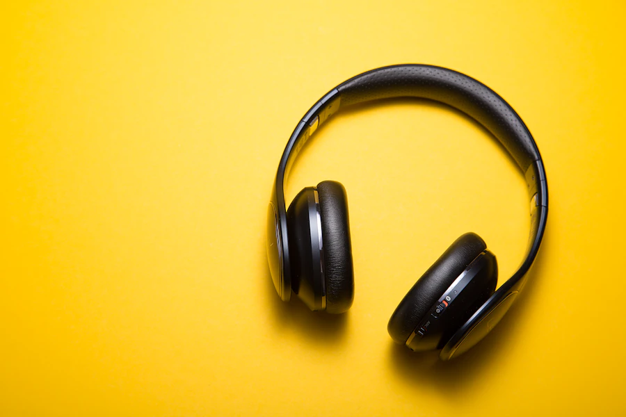 AI translation earbuds and audio hardware